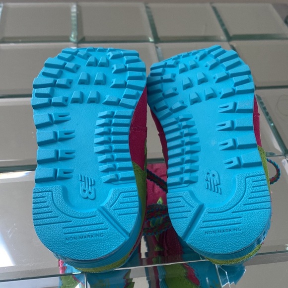 New Balance 574 Toddler Sz. 3 - Picture 4 of 4